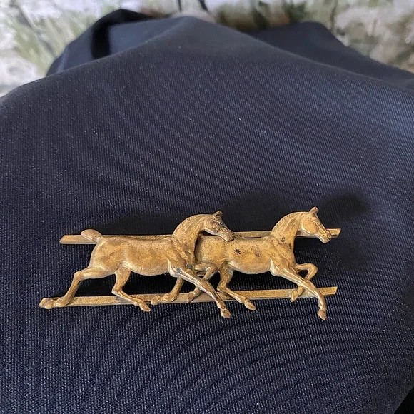 Vintage Horse Brooch - Picture 1 of 3